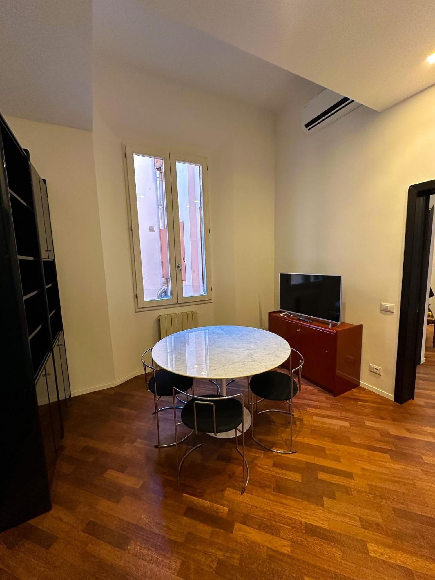 Whouse Large Suite Apartment Indipendenza Bologna Bagian luar foto