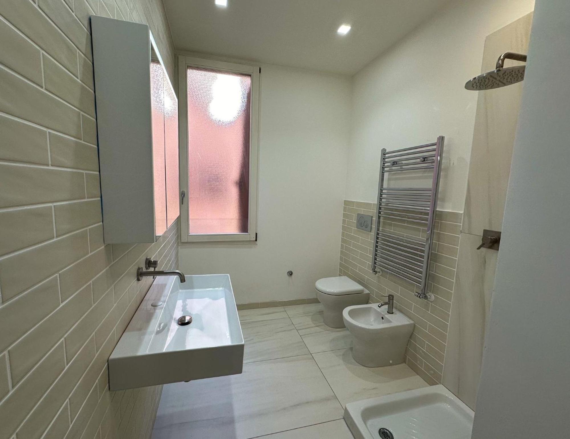 Whouse Large Suite Apartment Indipendenza Bologna Bagian luar foto
